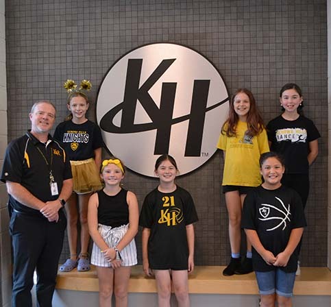 KHPS Feature Photos 483x448 110723 Zinser1